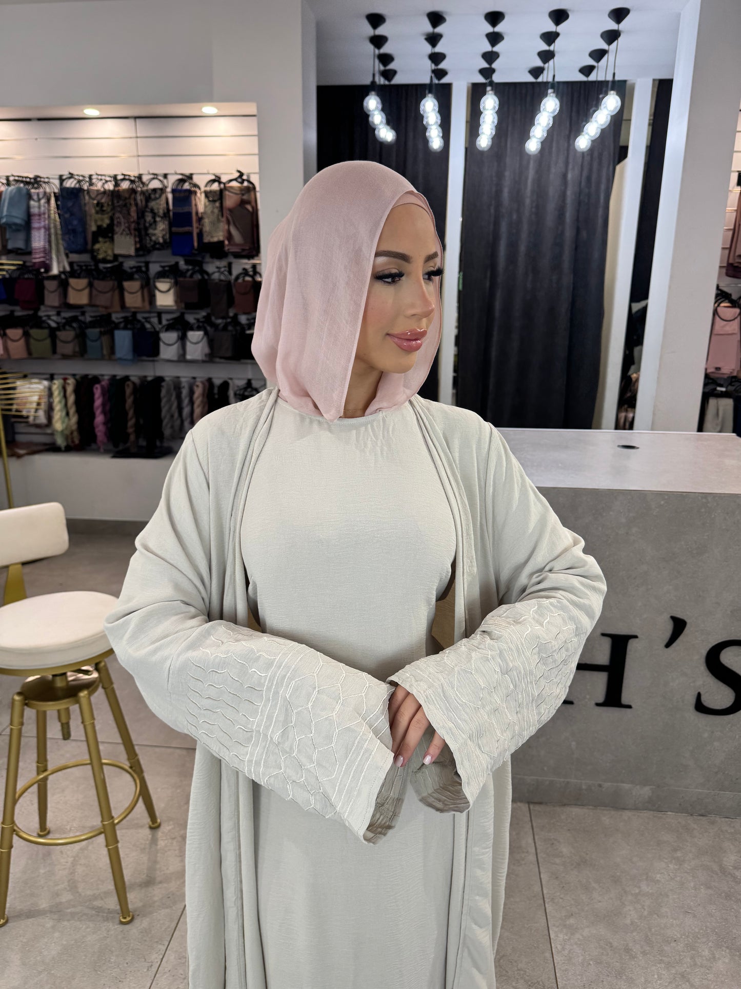 Jayda Abaya set