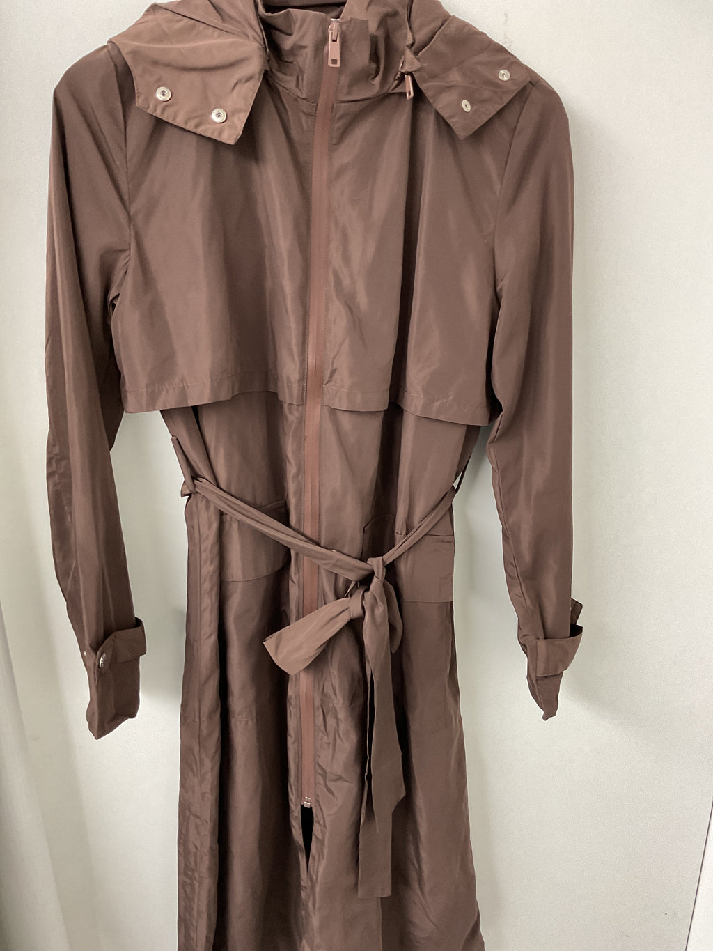 Sporty trench jacket