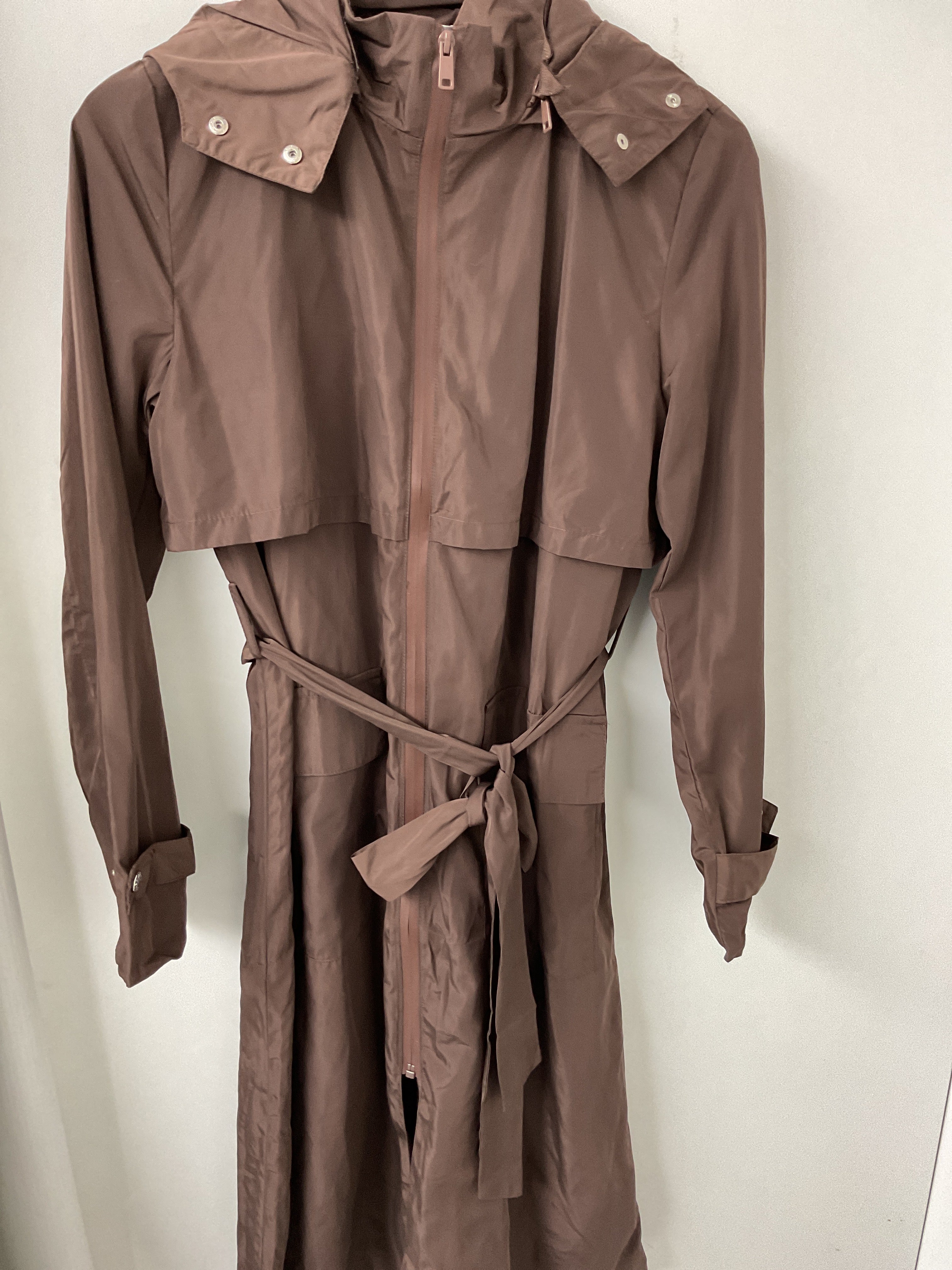 Sporty trench jacket
