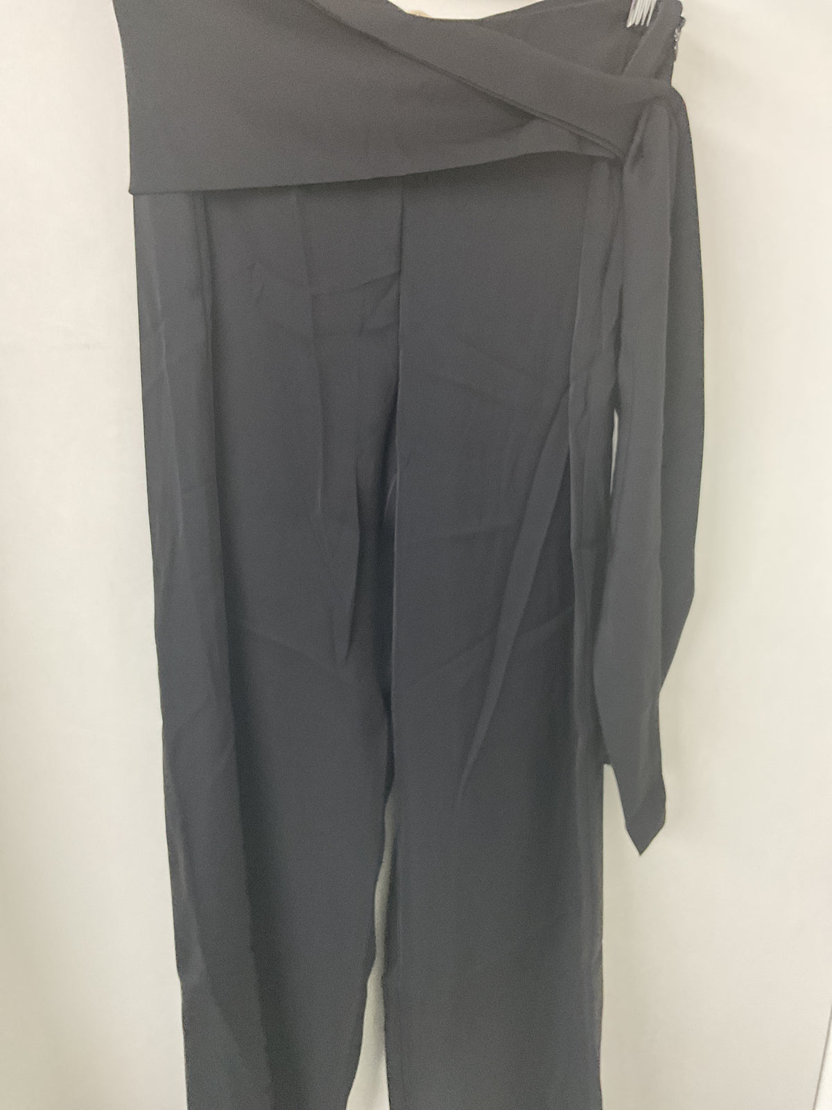 Black formal tie pants