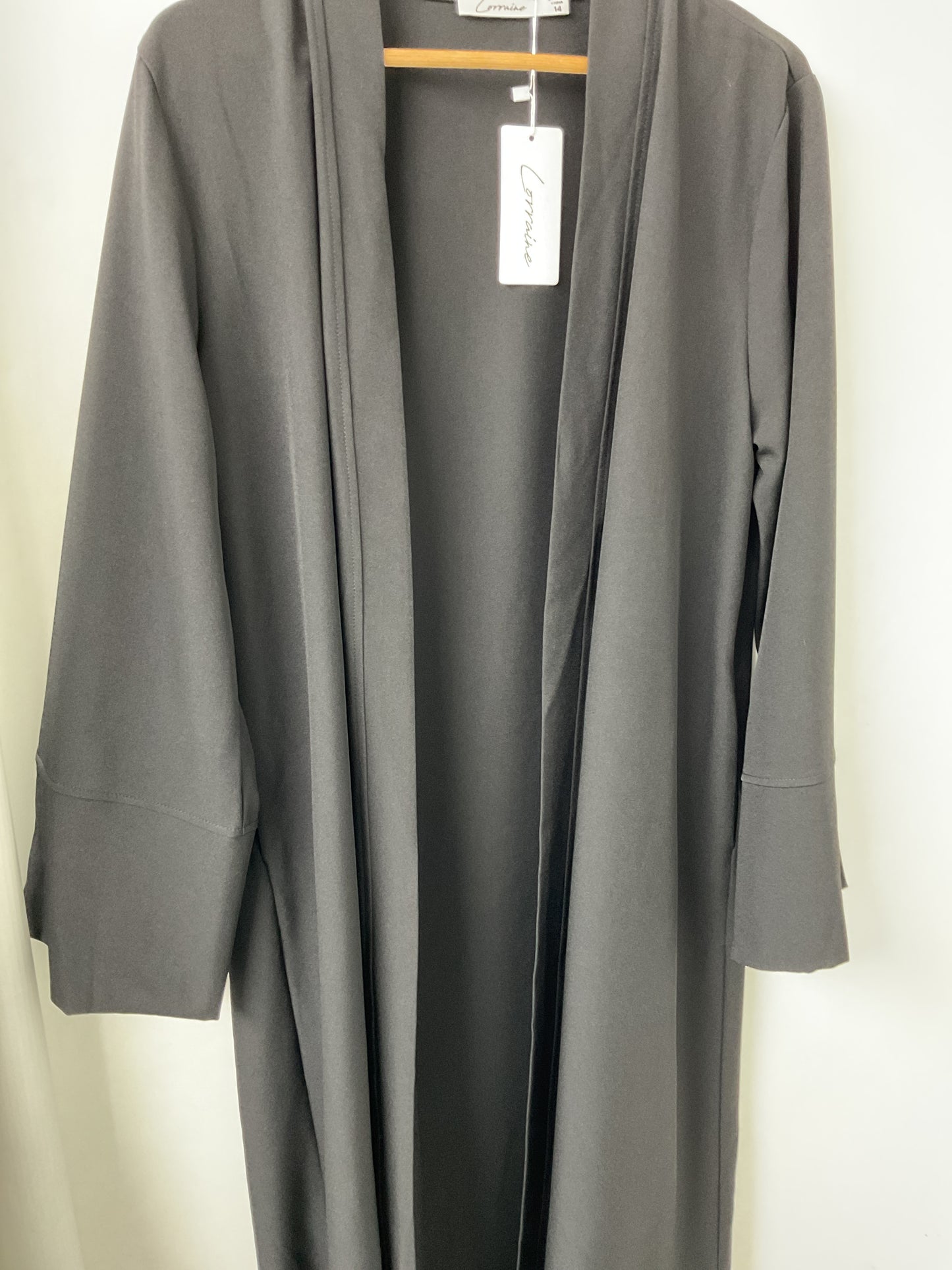 Amna Cape